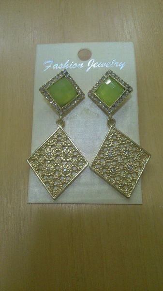 Brinco com Strass