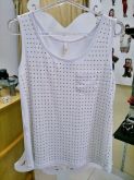 Blusa com Tachinhas