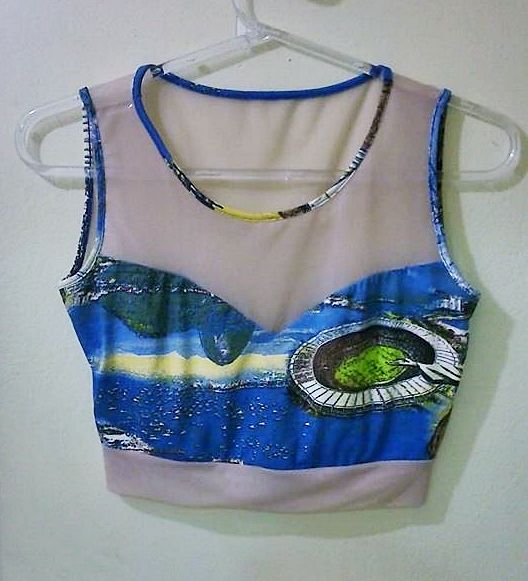Top Cropped com Tule