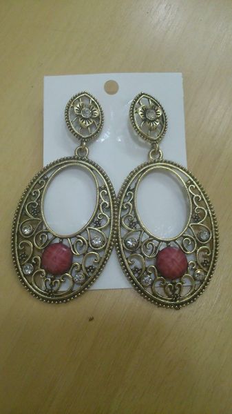 Brinco com Pedra e Strass